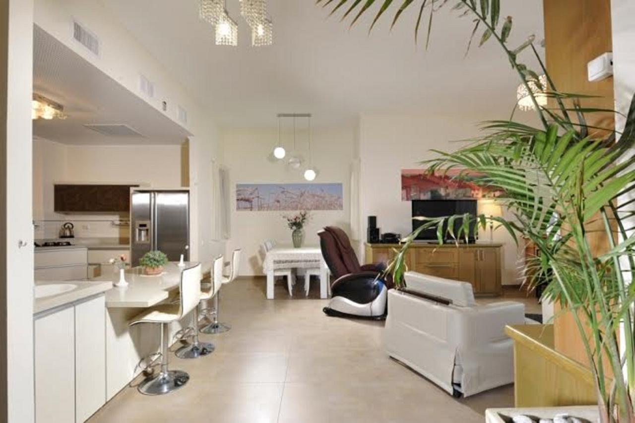 Achuza Bamarom Villa Safed Exterior foto